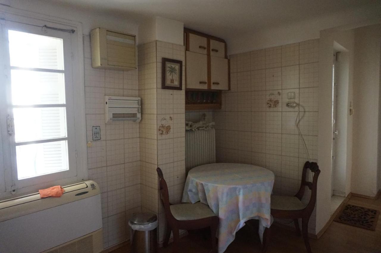 Independent Entrance Apt - 130M2 - Garden - Private Parking Lejlighed Athen Eksteriør billede
